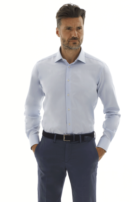 COTTONSTIR shirt in pure non-iron cotton. Armatured. Available white and light blue. Ingram Man