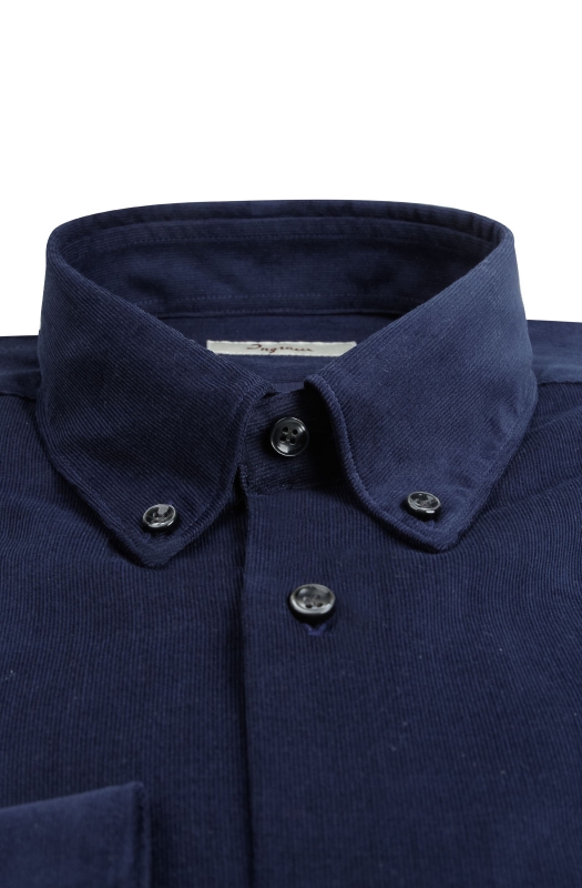 Men’s corduroy shirt, slim fit. Button-down collar