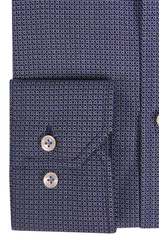 Classic fit men’s shirt with geometric micro-pattern