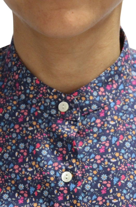 Women’s LIDO Shirt with short sleeves, made of pure cotton with a floral print.