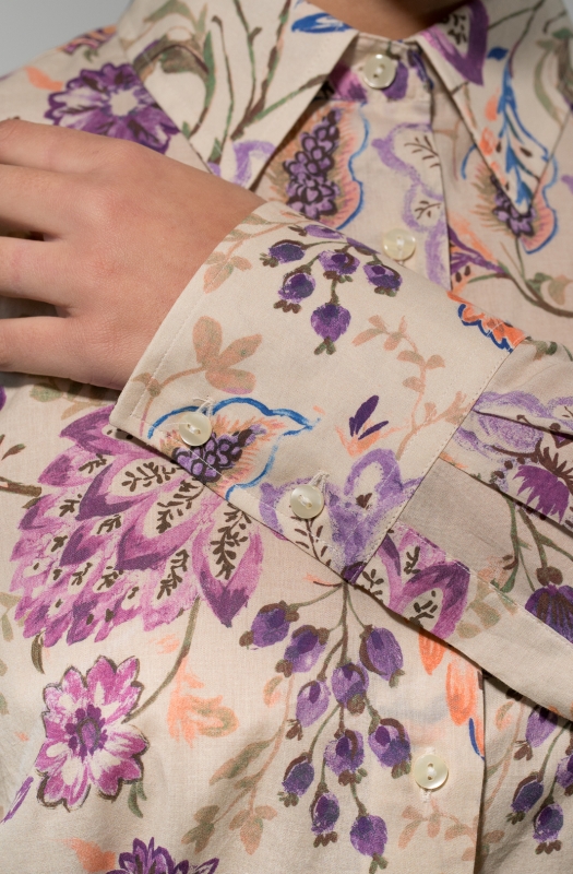 Camicia GINEVRA, in cotone, vestibilità regolare,  due pince posteriorI